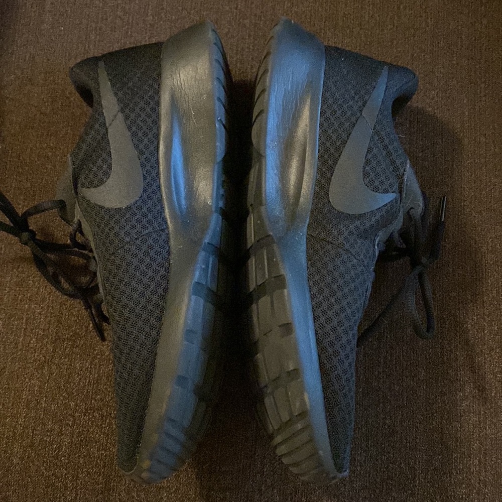 Nike Womens Tanjun 812655-002 Black Running Shoes Sneakers Size 9.5